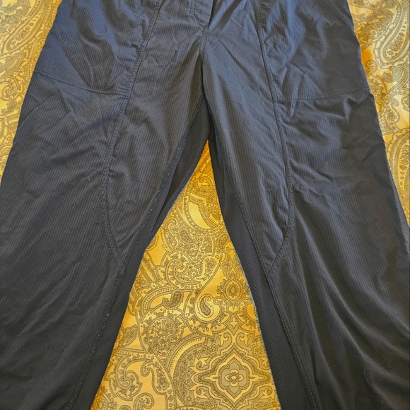 Lululemon pants size 8 - Picture 1 of 6